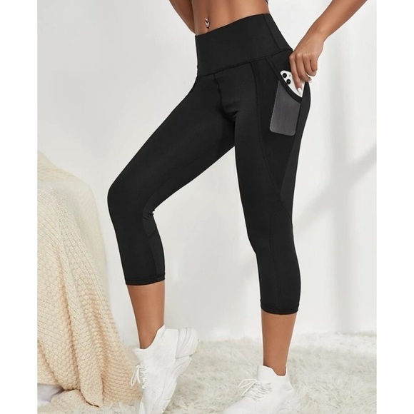 NEW High Rise Crop Leggings Pockets Stretch Slimming Black Medium Women’s - Picture 1 of 12